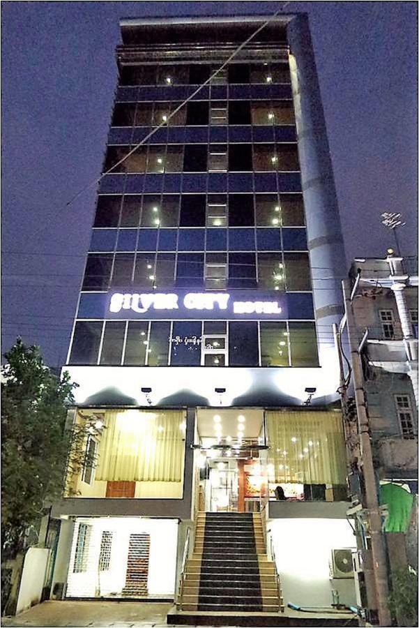 Silver City Hotel Mandalay Exteriér fotografie
